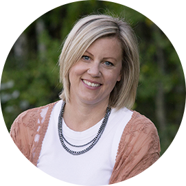 Cindy Nichol Headshot round